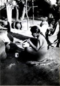 Chané; målning av lerkärl, vit målarfärg. Gran Chaco. Bolivia - SMVK - 0072.0015