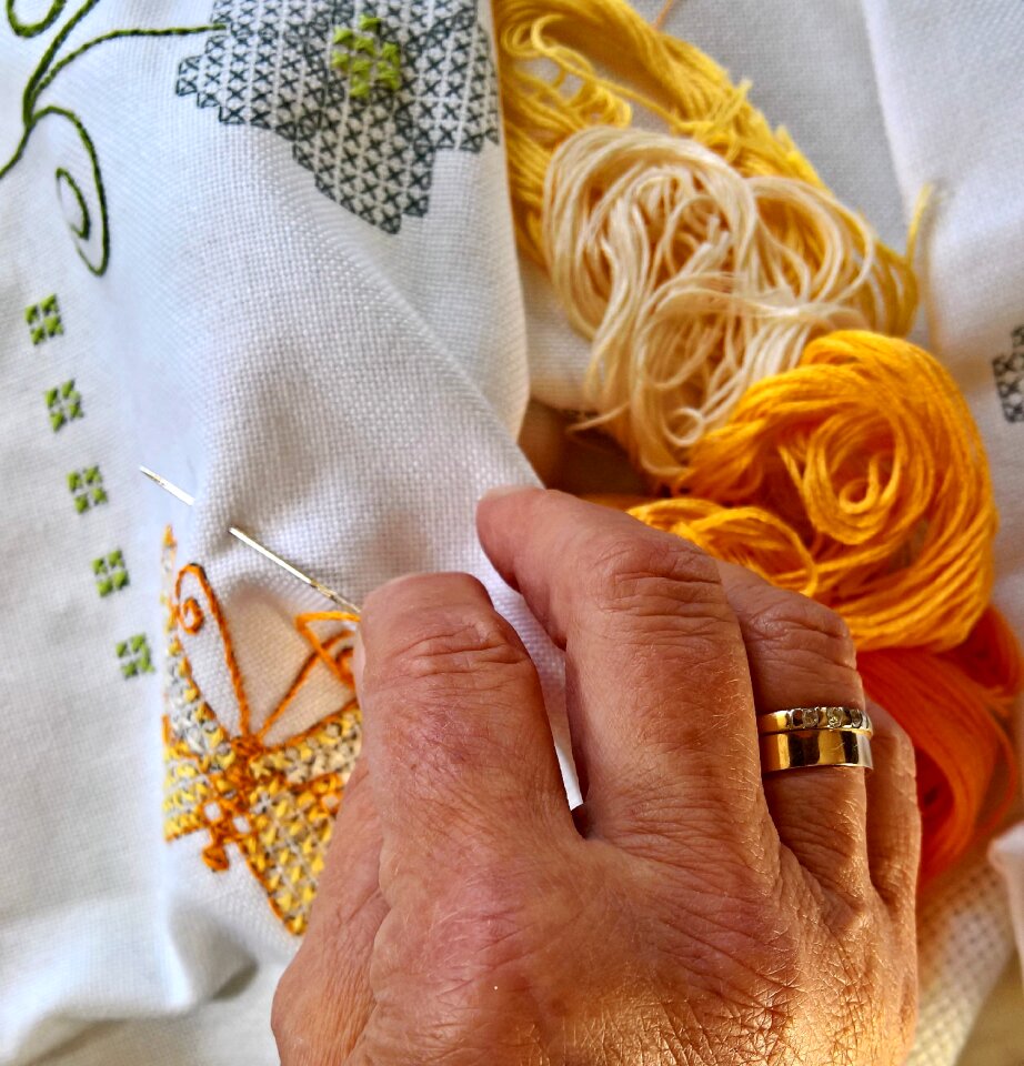 Cotton blanket predetermined pattern embroidery thread