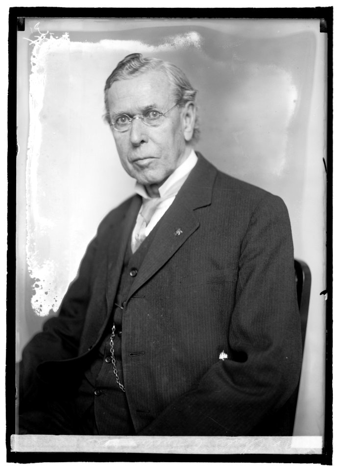 Charles E. Fuller, Ill. LCCN2016822302