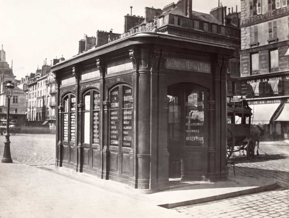 Charles Marville, Bureau d'Omnibus de la Cie. Generale. Place de la Bourse, ca. 1865