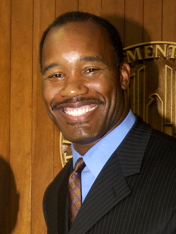 Charles Mann at HUD 2004 (cropped)
