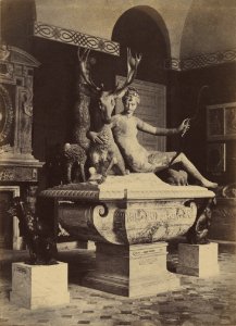 Charles Marville & Louis Désiré Blanquart-Evrard, La Diane de Jean Goujon, 1852-1855