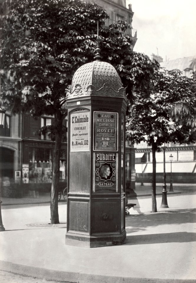 Charles Marville, Kiosque de marchand de journaux. Compagnie Delastre, ca. 1865