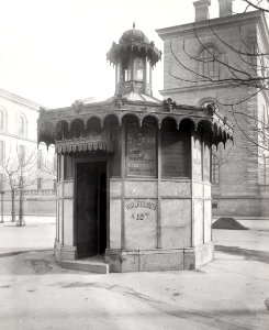 Charles Marville, Châlet de nécessité du marché de la cité, Dorion prorre, ca. 1865