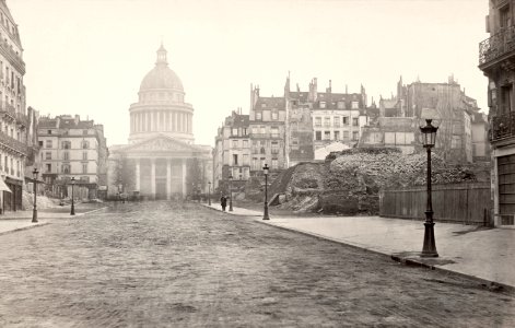 Charles Marville, Rue Soufflot, pendant la démolition, ca. 1853–70