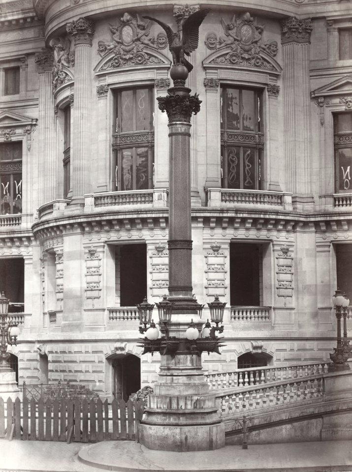 Charles Marville, Opéra, colonne rostrale, 1878