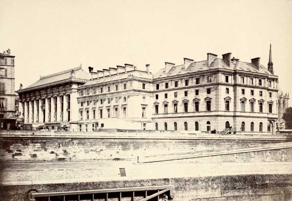Charles Marville, Palais de Justice 02, ca. 1853–70