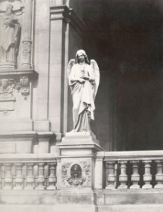 Charles Marville, Square de la Trinité, sculpteur 2, ca. 1853–70
