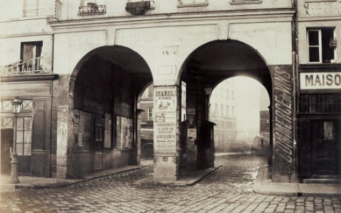 Charles Marville, The Double Doorway, rue de la Ferronnerie - Getty Museum