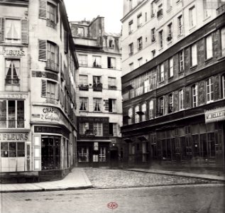Charles Marville, Rue du Haut-Moulin, du marché aux fleurs, ca. 1853–70