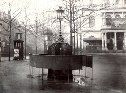 Charles Marville, Urinoir système Jennings, Plateau de l'Ambigu, ca. 1865