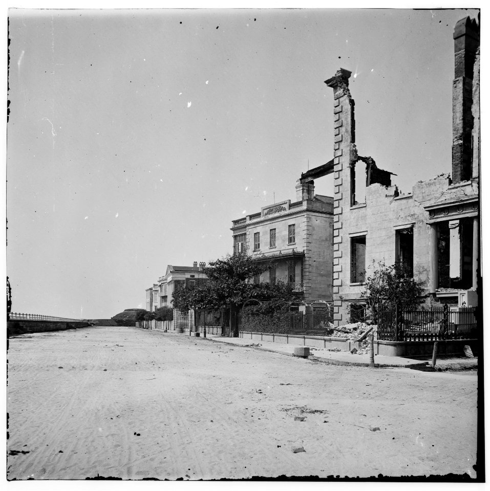 Charleston, S.C. Houses on the Battery damaged by shell-fire LOC cwpb.03054