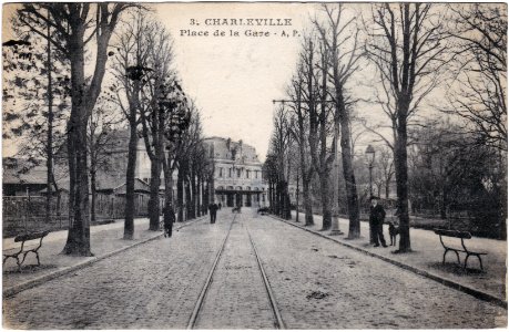 Charleville-Mézières — Place de la Gare
