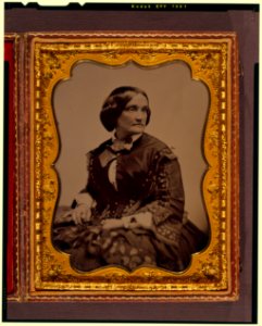 Charlotte Cushman, three-quarter length portrait, facing right LCCN2007680346