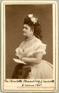 Charlotte Strandberg, rollporträtt - SMV - H7 209