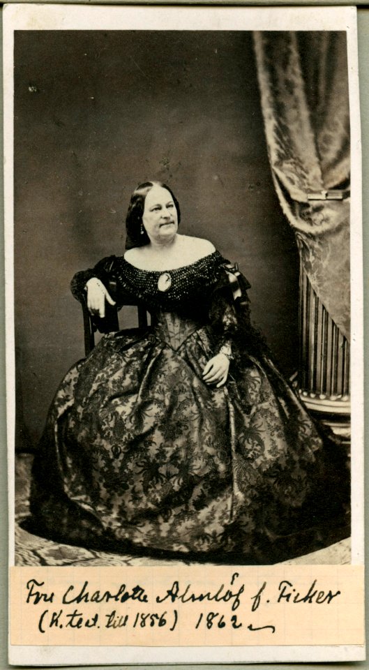 Charlotte Almlöf, porträtt - SMV - H1 010