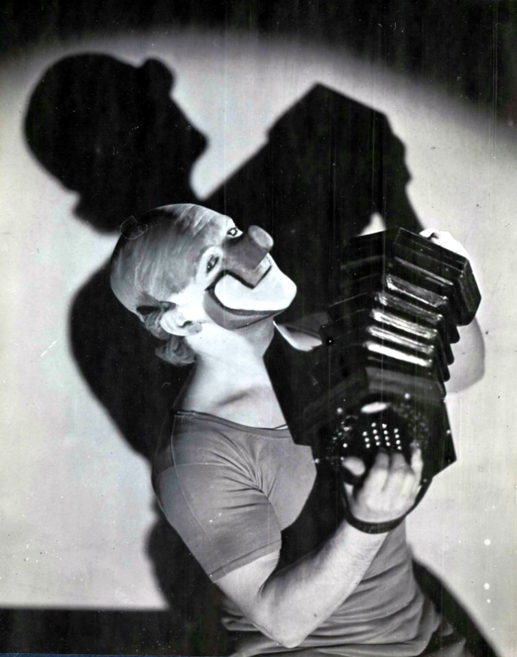 Charlie Rivel 1943
