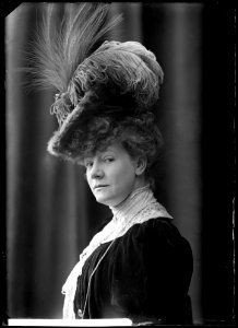 Charlotte Wiehe-Bérény, actor, portrait 1905 - SMV - NV085
