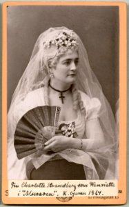 Charlotte Strandberg, rollporträtt - SMV - H7 215