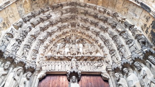 Chartres - south portal - central bay - tympan