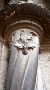Chartres - south portal - right bay - leaves