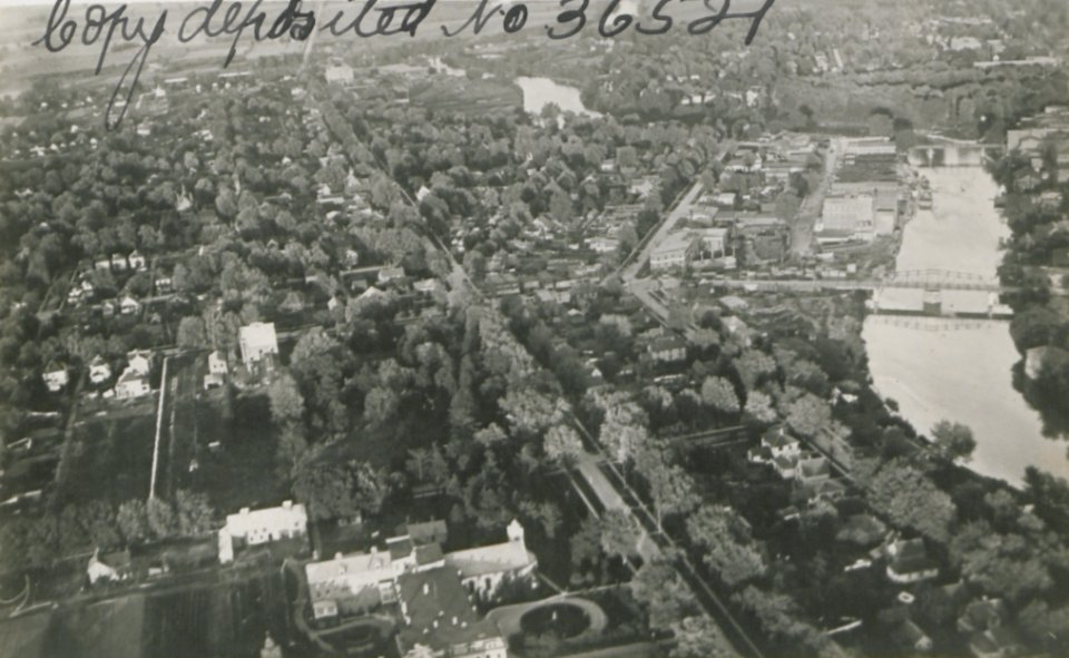 Chatham Ontario from the Air (HS85-10-36521)