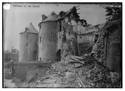 Chateau in the Somme LCCN2014706742