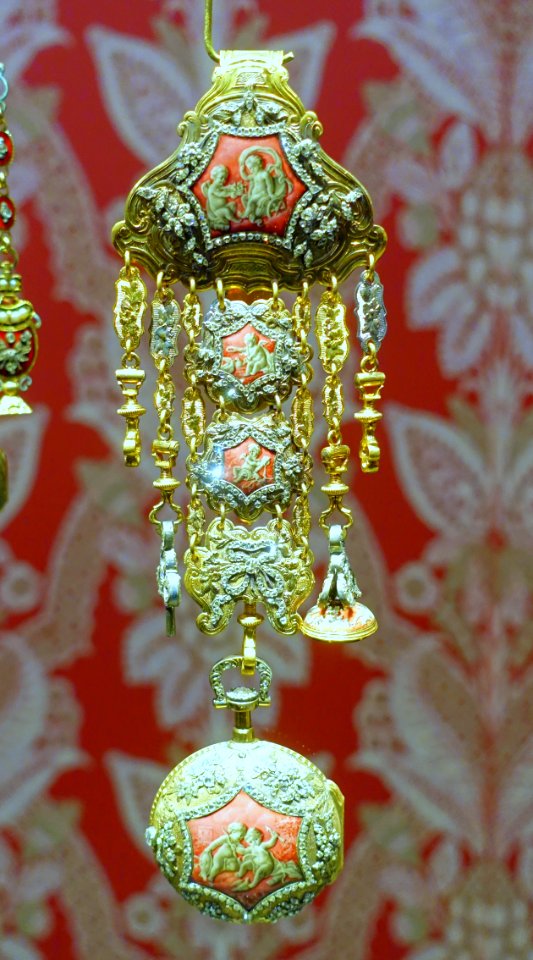 Chatelaine with watch, signed Julien Le Roy, Paris, c. 1750, gold, diamonds, enamel - Cinquantenaire Museum - Brussels, Belgium - DSC08924