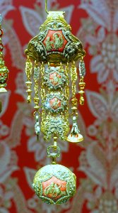 Chatelaine with watch, signed Julien Le Roy, Paris, c. 1750, gold, diamonds, enamel - Cinquantenaire Museum - Brussels, Belgium - DSC08924