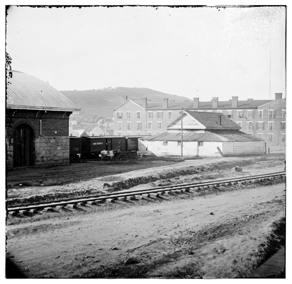 Chattanooga, Tennessee. Adams Express office, the Crutchfield house with Cameron Hill in the distance LOC cwpb.02125