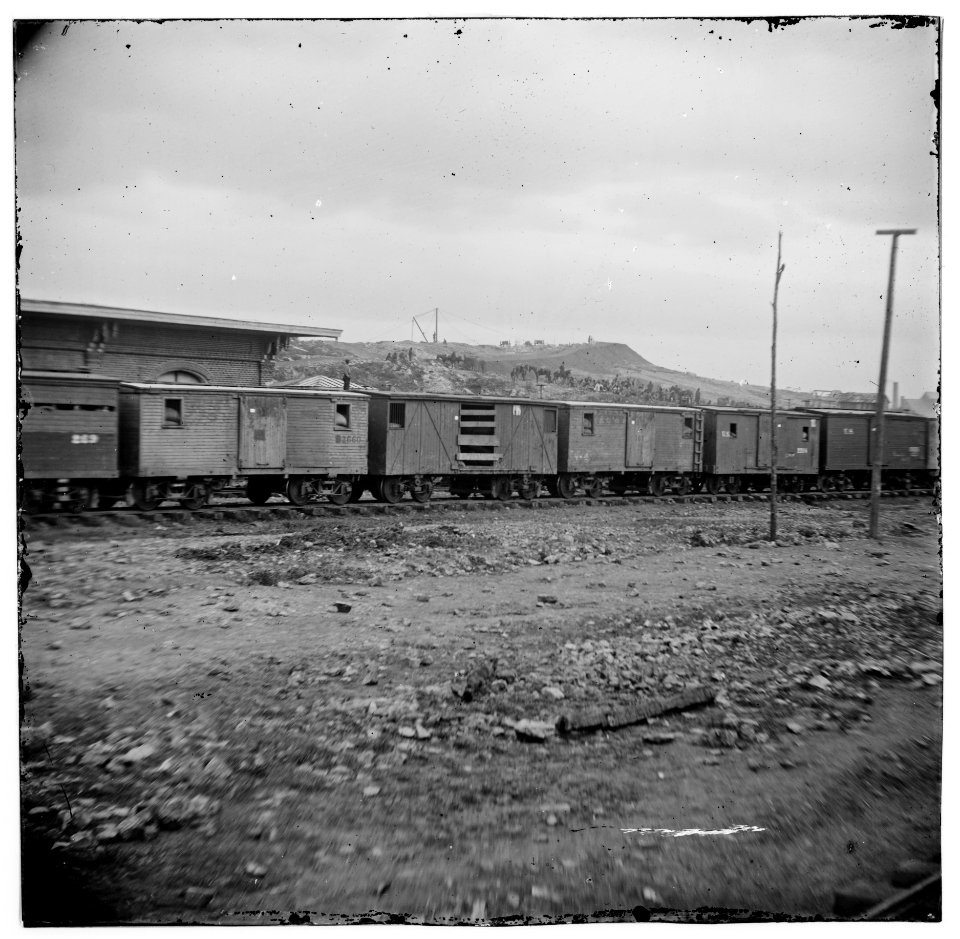 Chattanooga, Tennessee. Federal cavalry guarding railroad depot LOC cwpb.02121