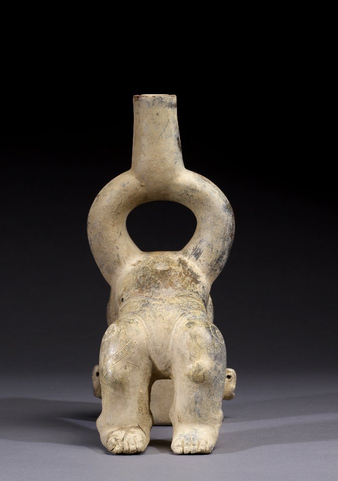 Chavín - Acrobat Effigy Stirrup Spout Vessel - Walters 20091211 - Back