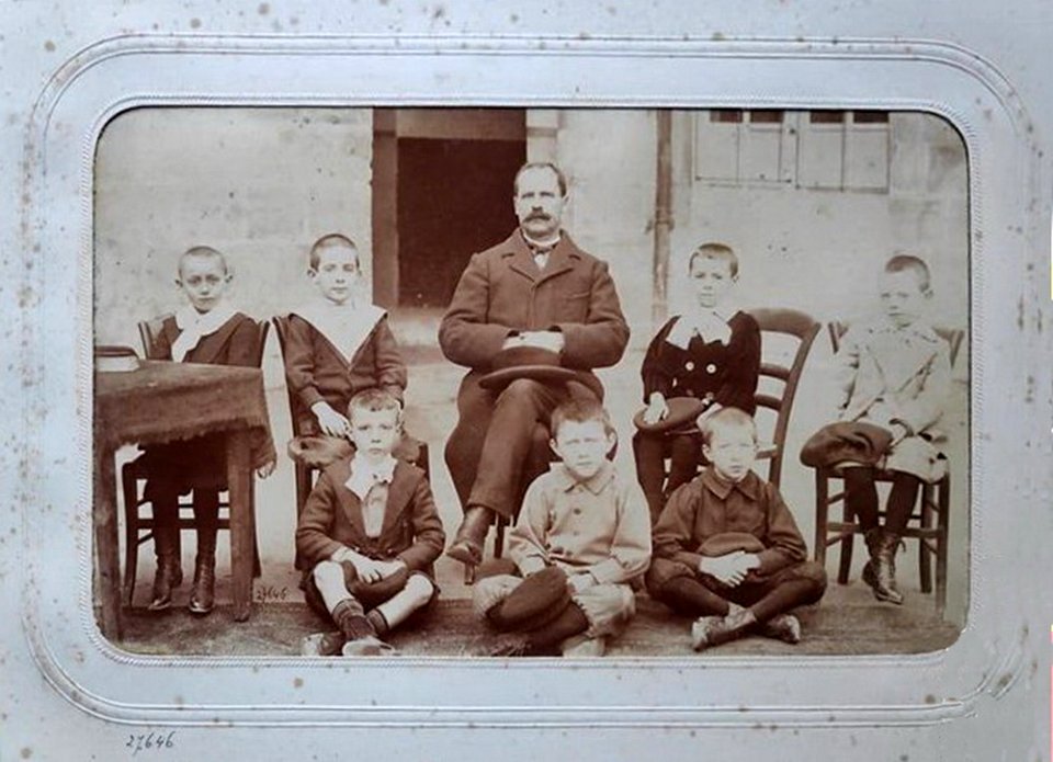 Chaumont, lycée de Chaumont, album 18 (J David, 1900-01)