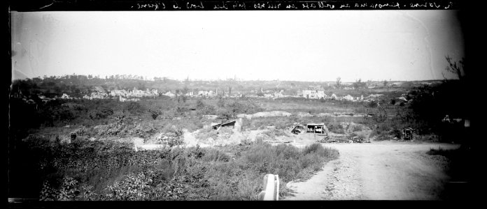 Chavonne. Panorama du village en ruines près des bords de l'Aisne - Fonds Berthelé - 49Fi1146