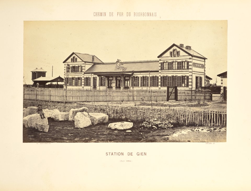 Chemin de Fer du Bourbonnais. Moret-Nevers-Vichy. 1860 - 1863. - 12 - Station de Gien