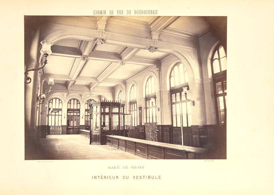 Chemin de Fer du Bourbonnais. Moret-Nevers-Vichy. 1860 - 1863. - 37 - Gare de Vichy, Intérieur du vestibule