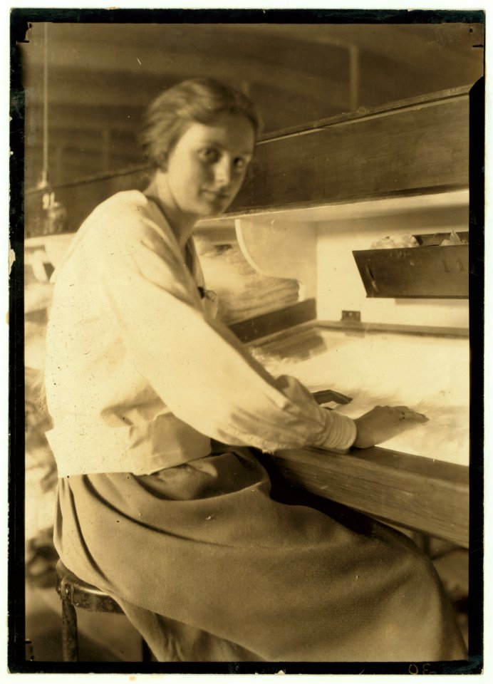Cheney Silk Mills. Favorable working conditions. LOC nclc.03148