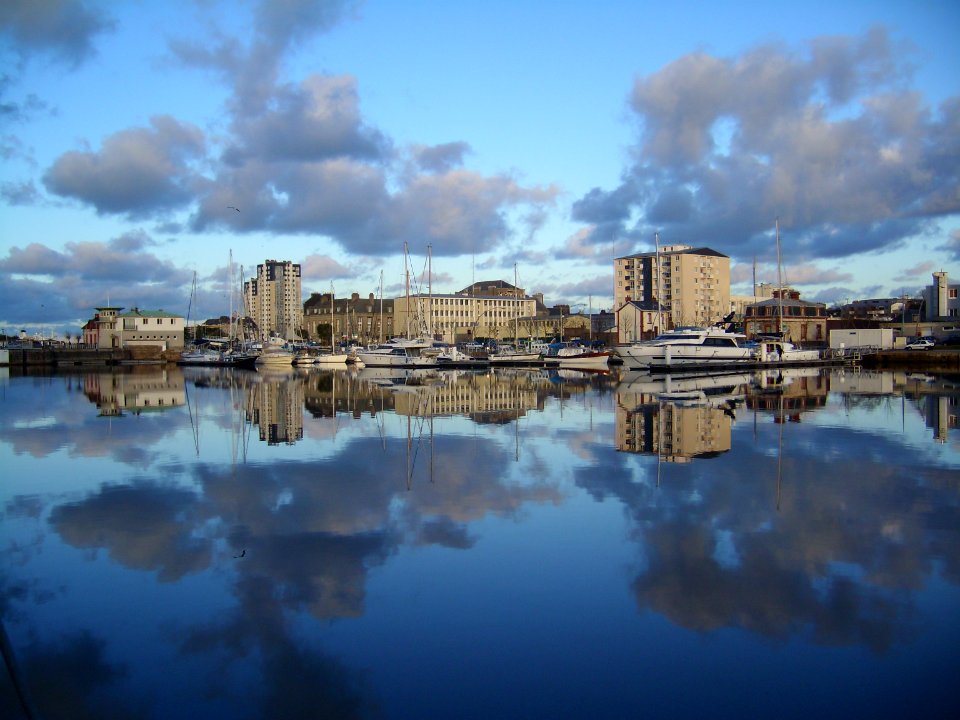 Cherbourg, Bassin de commerce sous le soleil d'hiver (1)