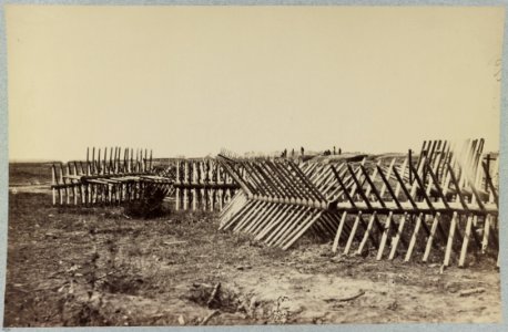 Chevaux de frise in front of Confederate fortifications, Petersburg, Va LCCN2012646282