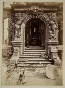 Chicago Fire of 1871, Entrance to Republic Insurance Co. Building, LaSalle St. (NBY 1437)