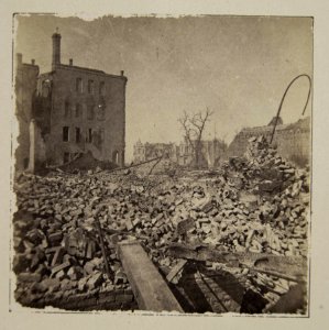 Chicago Fire of 1871, Tribune Building Court House in distance (NBY 1589)