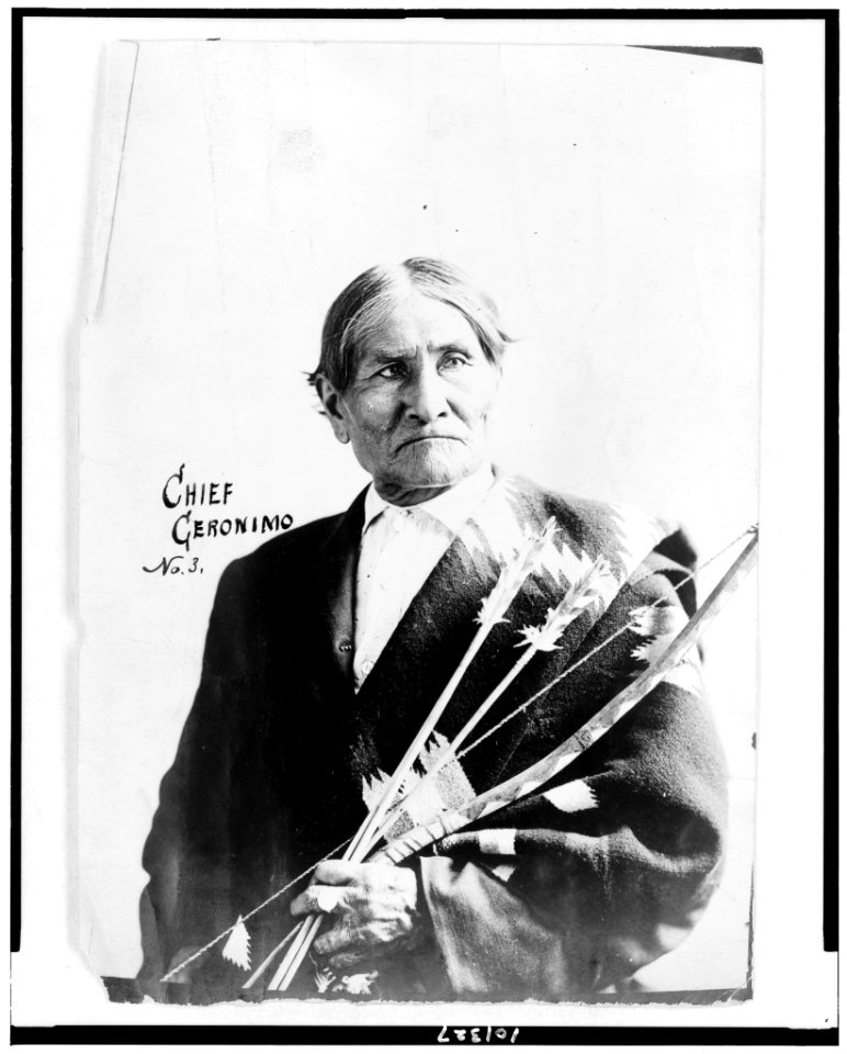 Chief Geronimo LCCN90710752