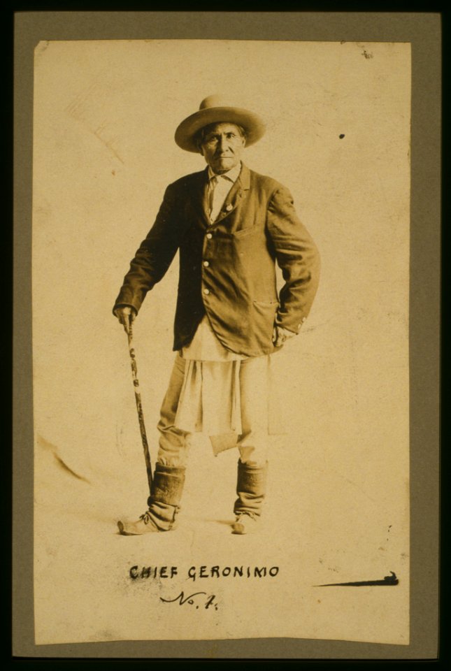 Chief Geronimo LCCN2001700261