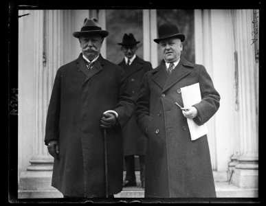 Chief Justice Taft and Atty. Gen. Daugherty LCCN2016891926