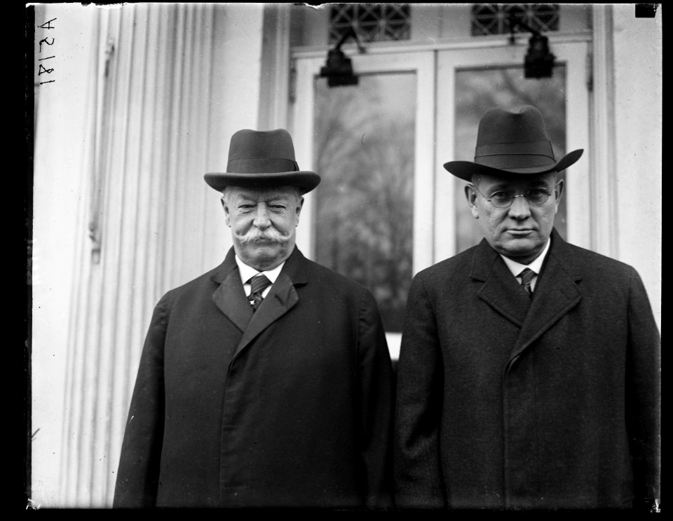 Chief Justice Taft and Pierce Butler at White House LCCN2016891943
