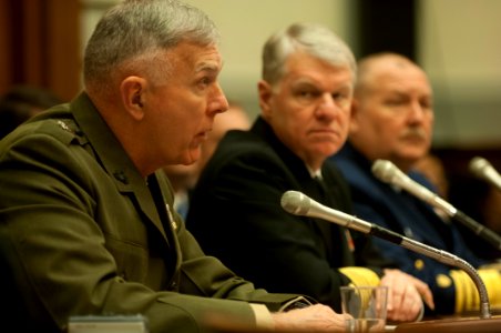 Chief of Naval Operations 071213-N-FI224-165