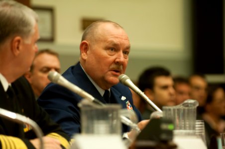 Chief of Naval Operations 071213-N-FI224-162