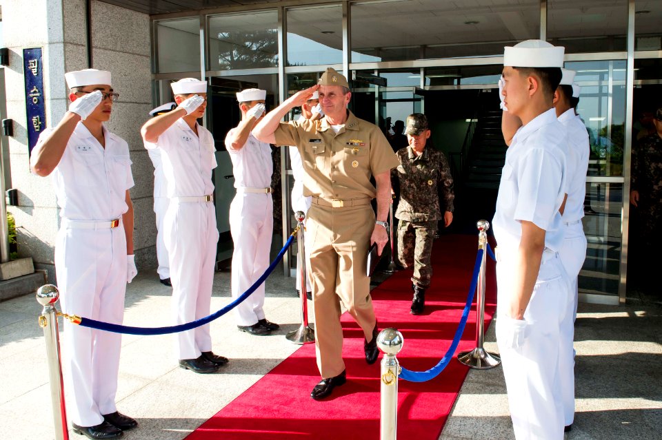 Chief of Naval Operations 130516-N-WL435-090