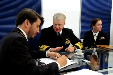 Chief of Naval Operations activity 081202-N-FI224-323