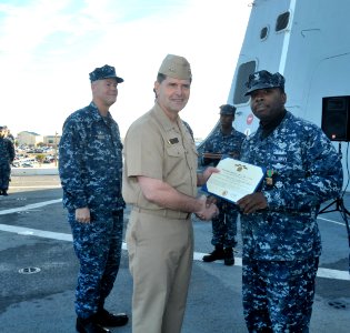 Chief of naval personnel visits USS New York 140117-N-GC472-093